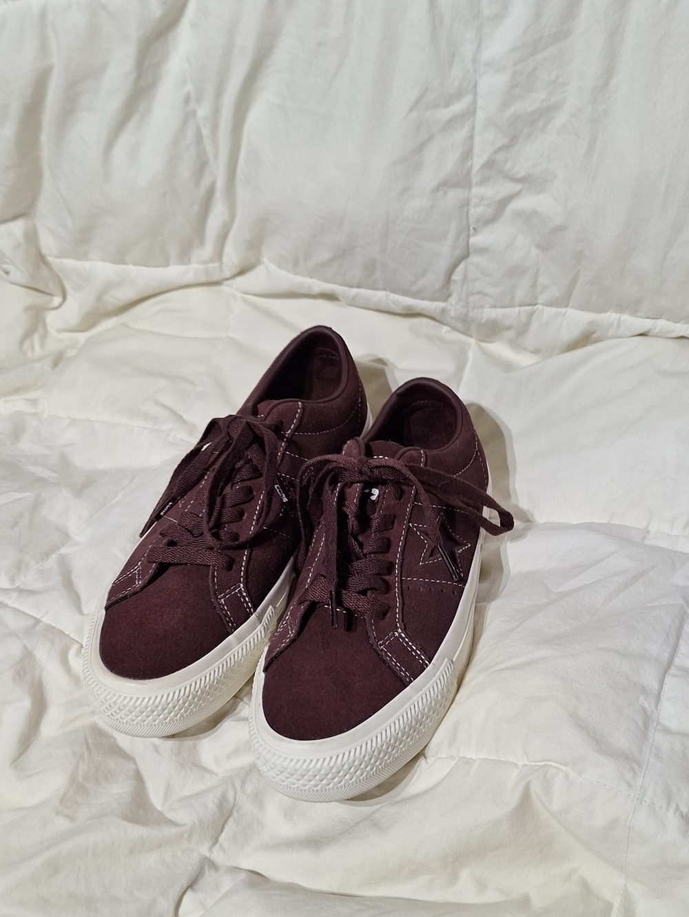 Converse Unisex Sneakers In Suede Burgundy Coloring